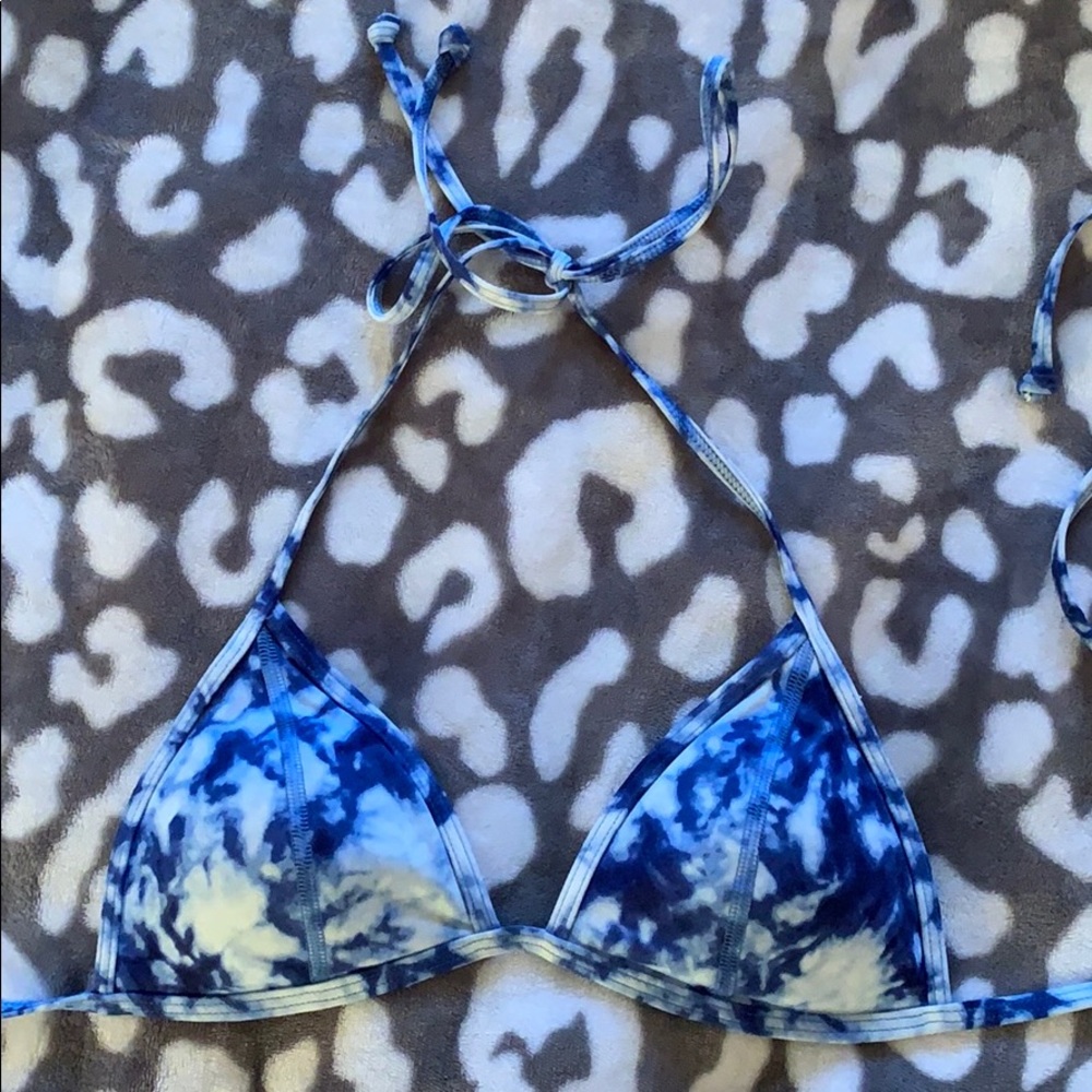 Victoria’s Secret PINK Tie dye Triangle bikini top